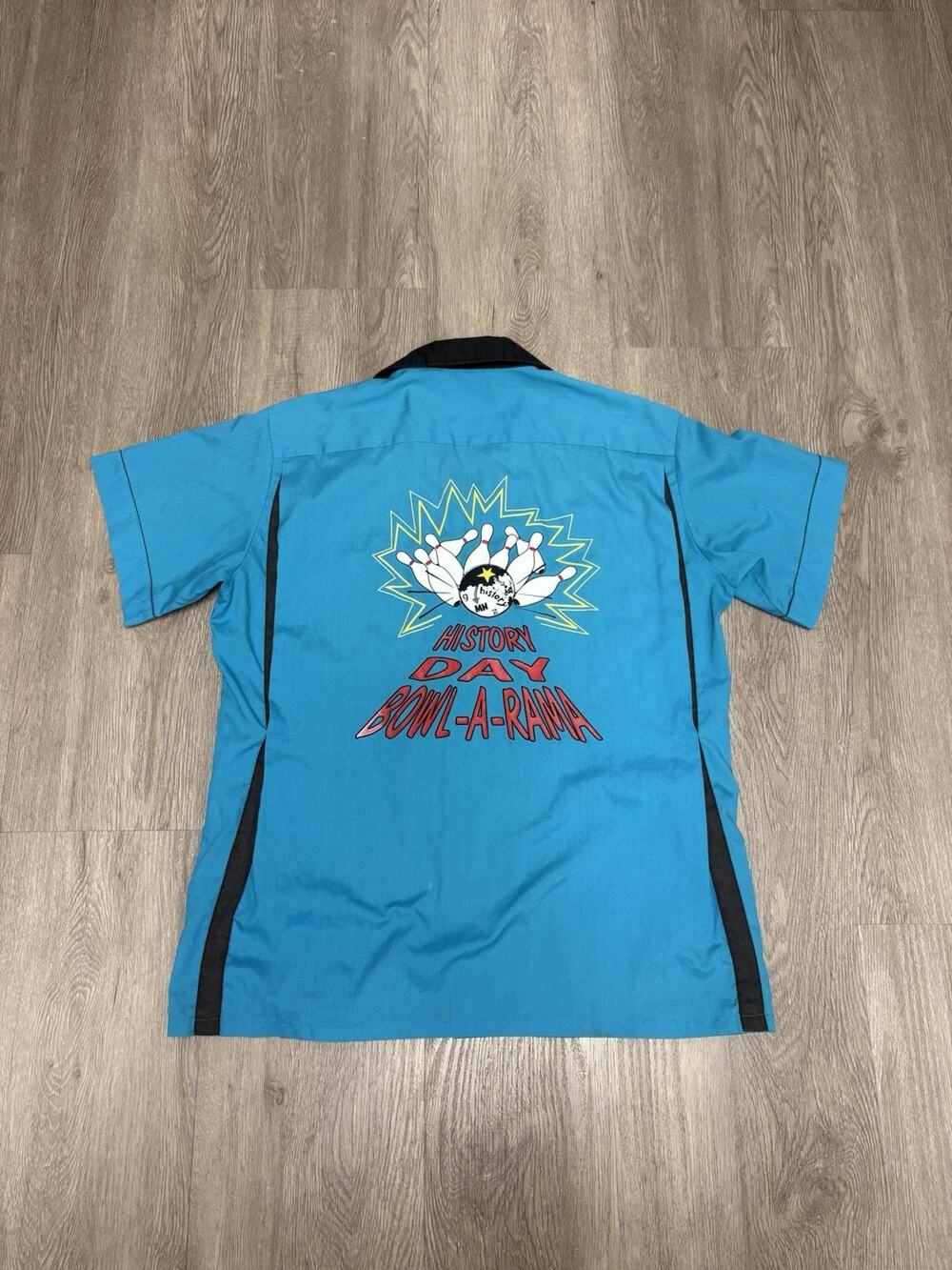 Vintage 1980’s Hilton Bowling Shirt Retro Men’s Blue